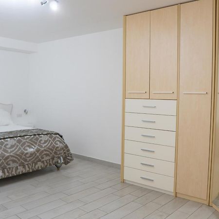 Suite D'Elite Chiaia Naples Exterior photo